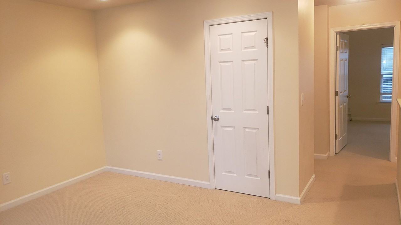 1735 Whirlaway Ct - Photo 5 of 19