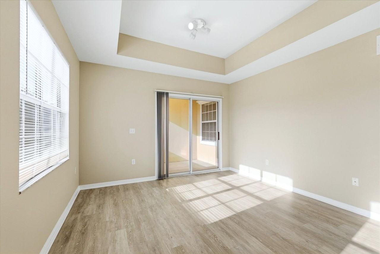 1015 Villagio Cir #202 - Photo 6 of 41