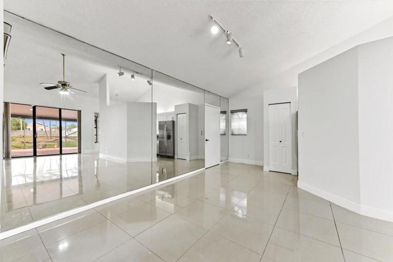 5421 Helene Cir - Photo 5 of 19