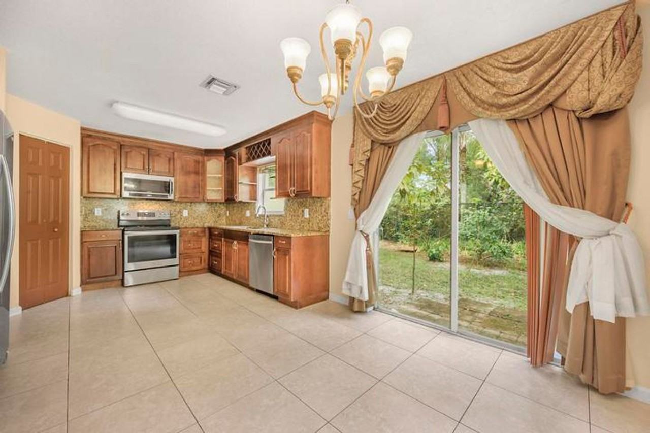 929 Imperial Lake Rd - Photo 3 of 15