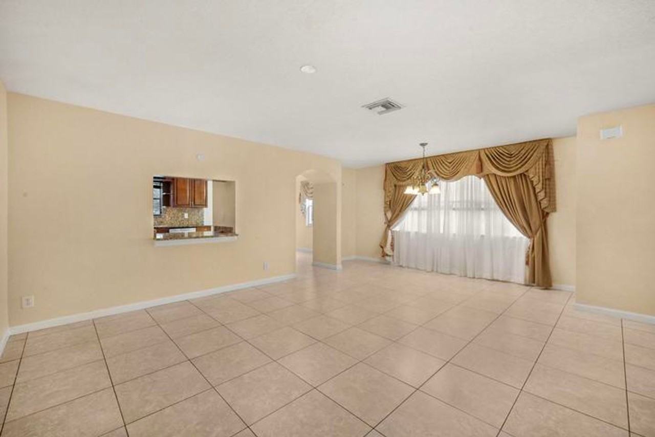 929 Imperial Lake Rd - Photo 4 of 15