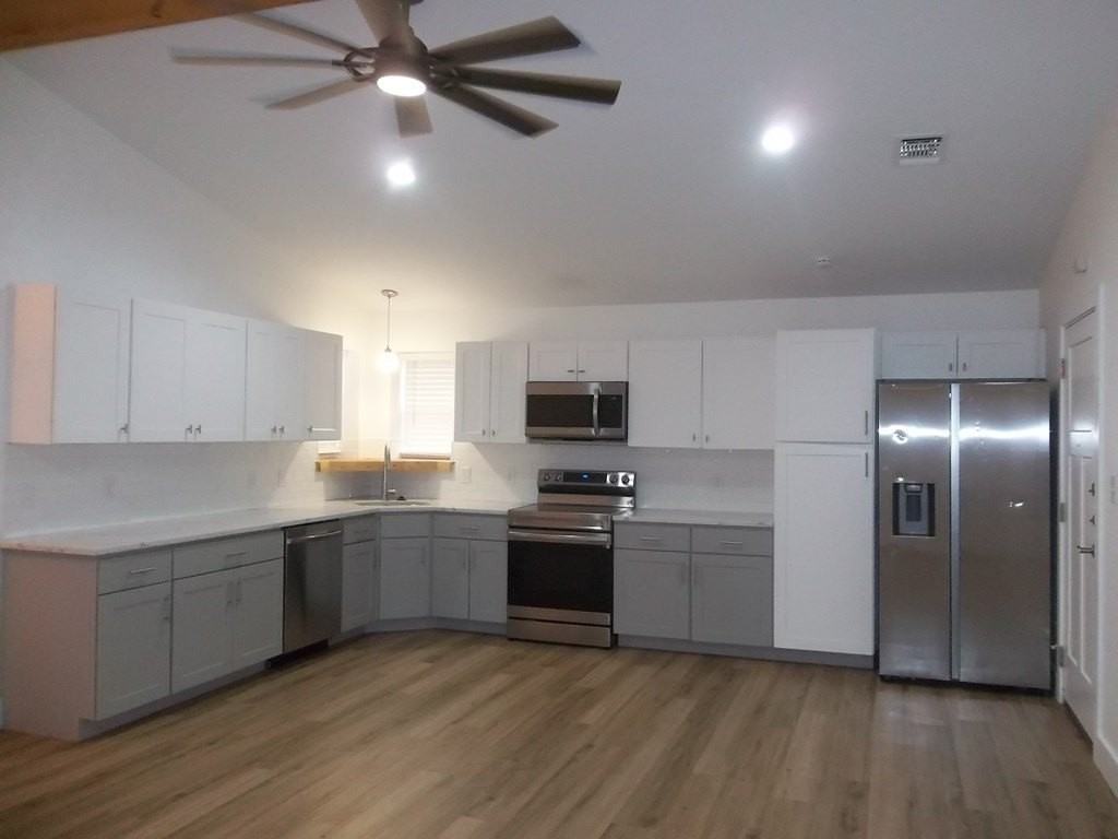 240 Pin Oak Way - Photo 2 of 12