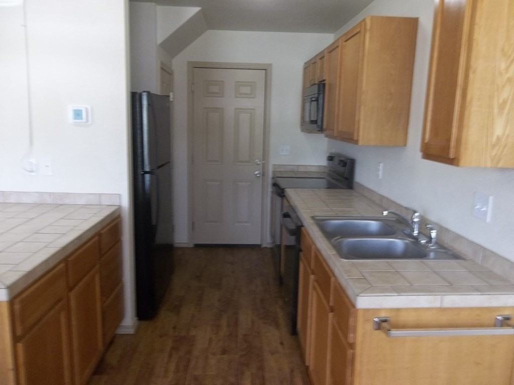 2318 Sailing Way N Apt C - Photo 3 of 21