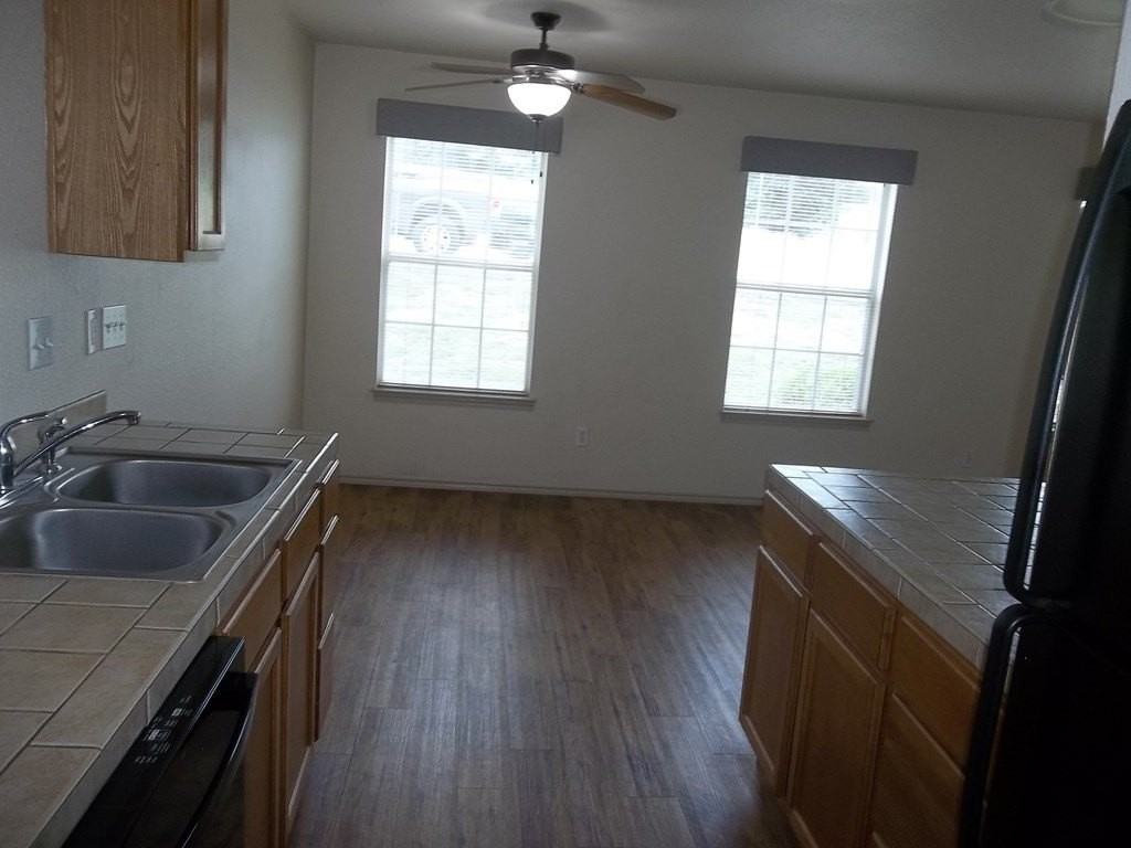 2318 Sailing Way N Apt C - Photo 4 of 21