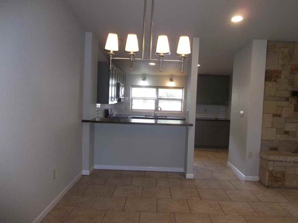 210 Loma Vista Dr - Photo 3 of 19