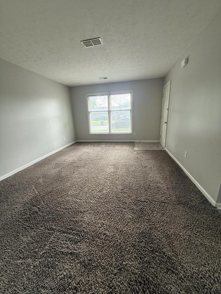 106 Potomac Ct #A - Photo 6 of 14