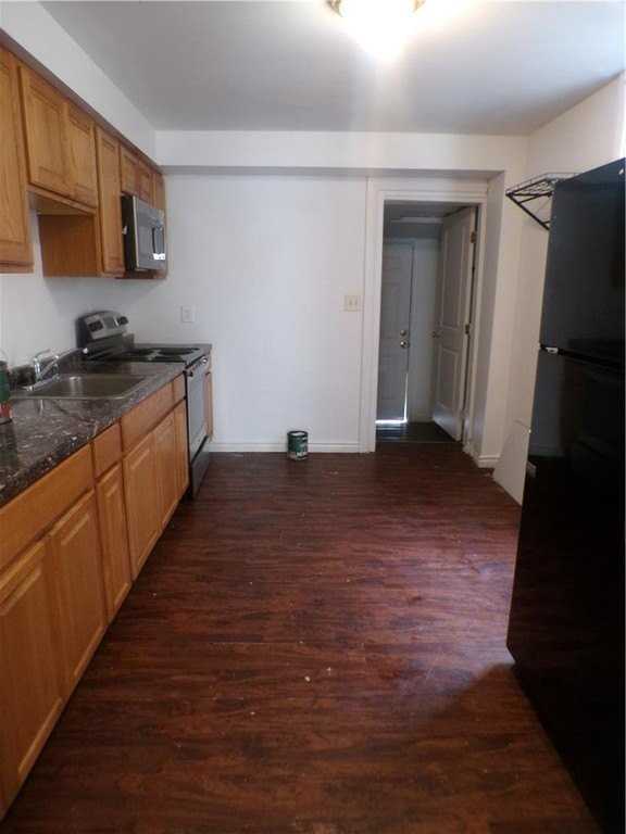 111 Ridge Ave - Photo 6 of 15