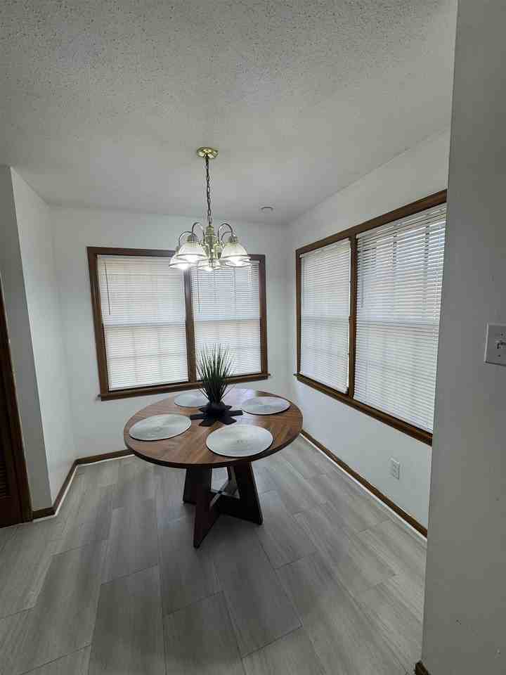 3141 Glen Echo Dr - Photo 3 of 7