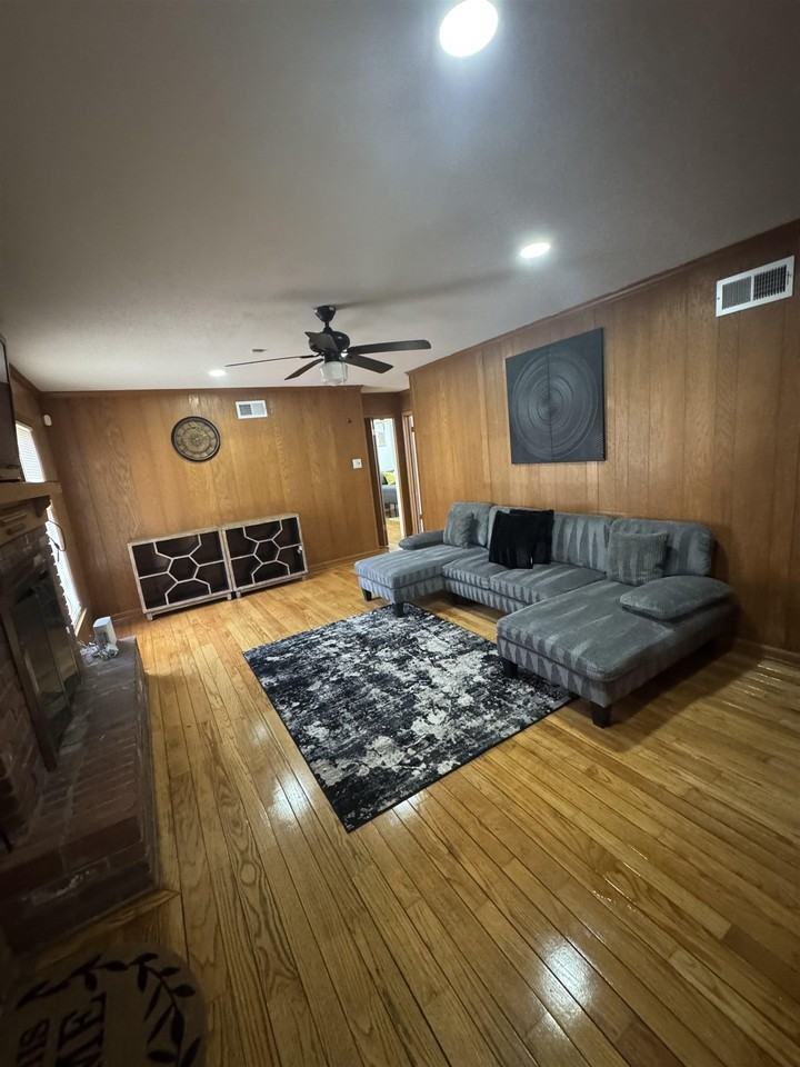 3141 Glen Echo Dr - Photo 4 of 7