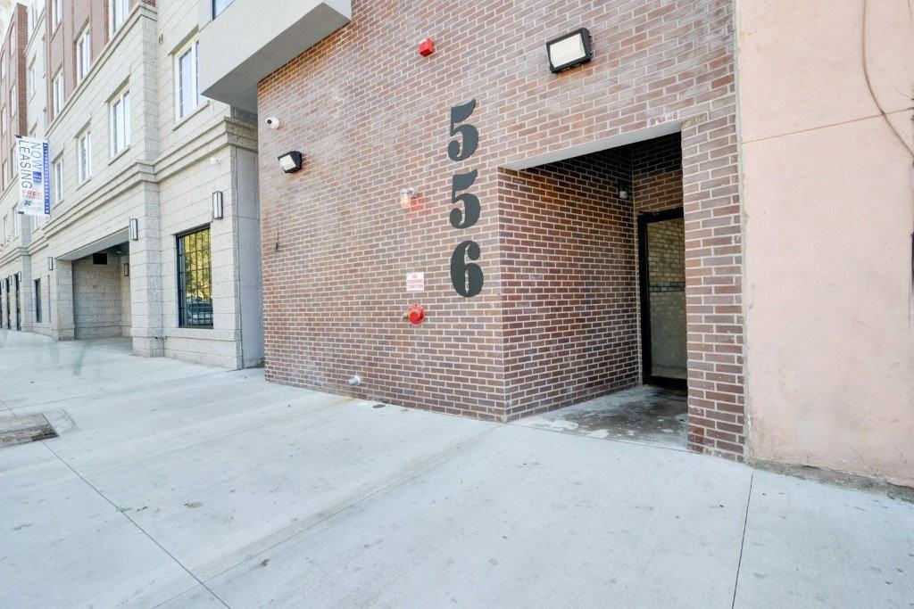 556 Market St #1CA - Photo 2 of 8