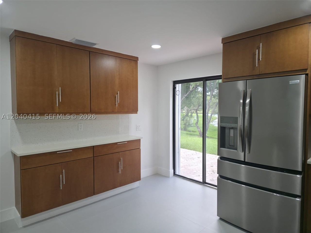2360 Dover - Photo 5 of 12