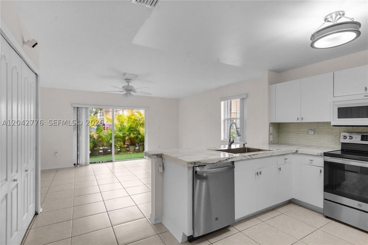 12990 Sw 30th Ct #150 - Photo 6 of 19