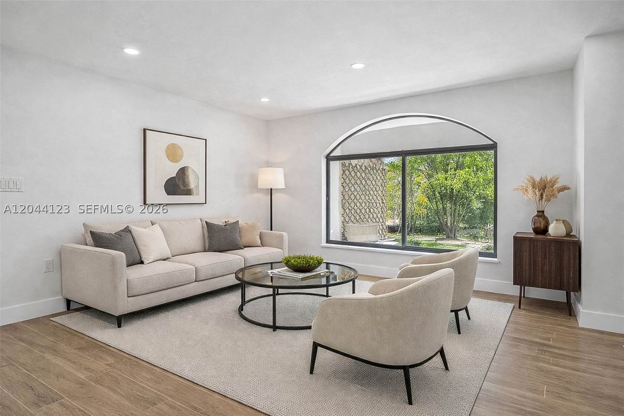 17050 Sw 83rd Ave - Photo 4 of 23