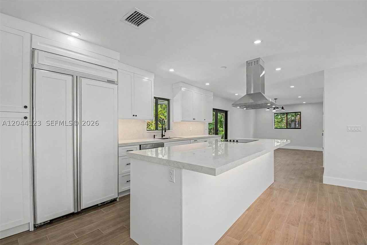 17050 Sw 83rd Ave - Photo 5 of 23