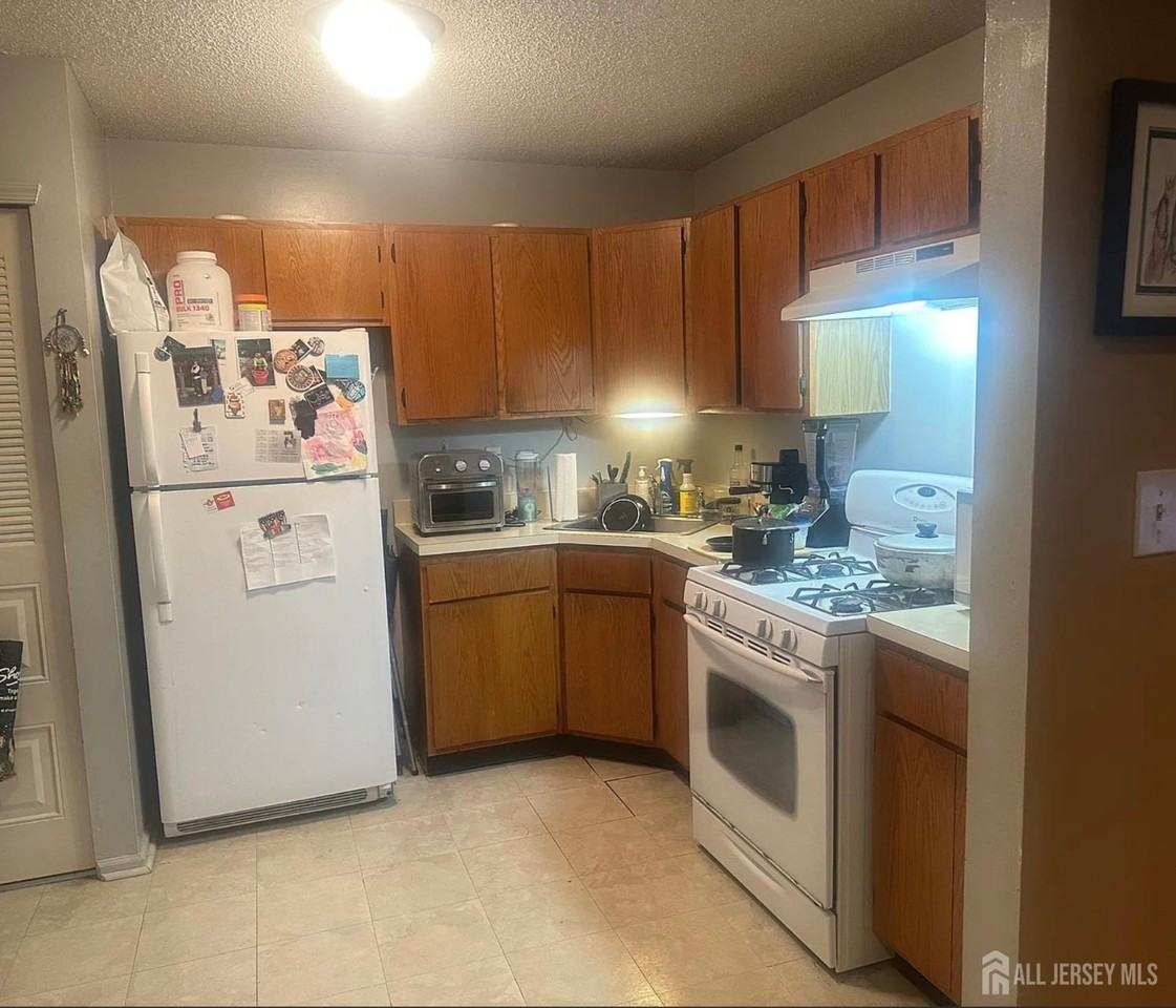 139 Darwin Ln - Photo 3 of 11