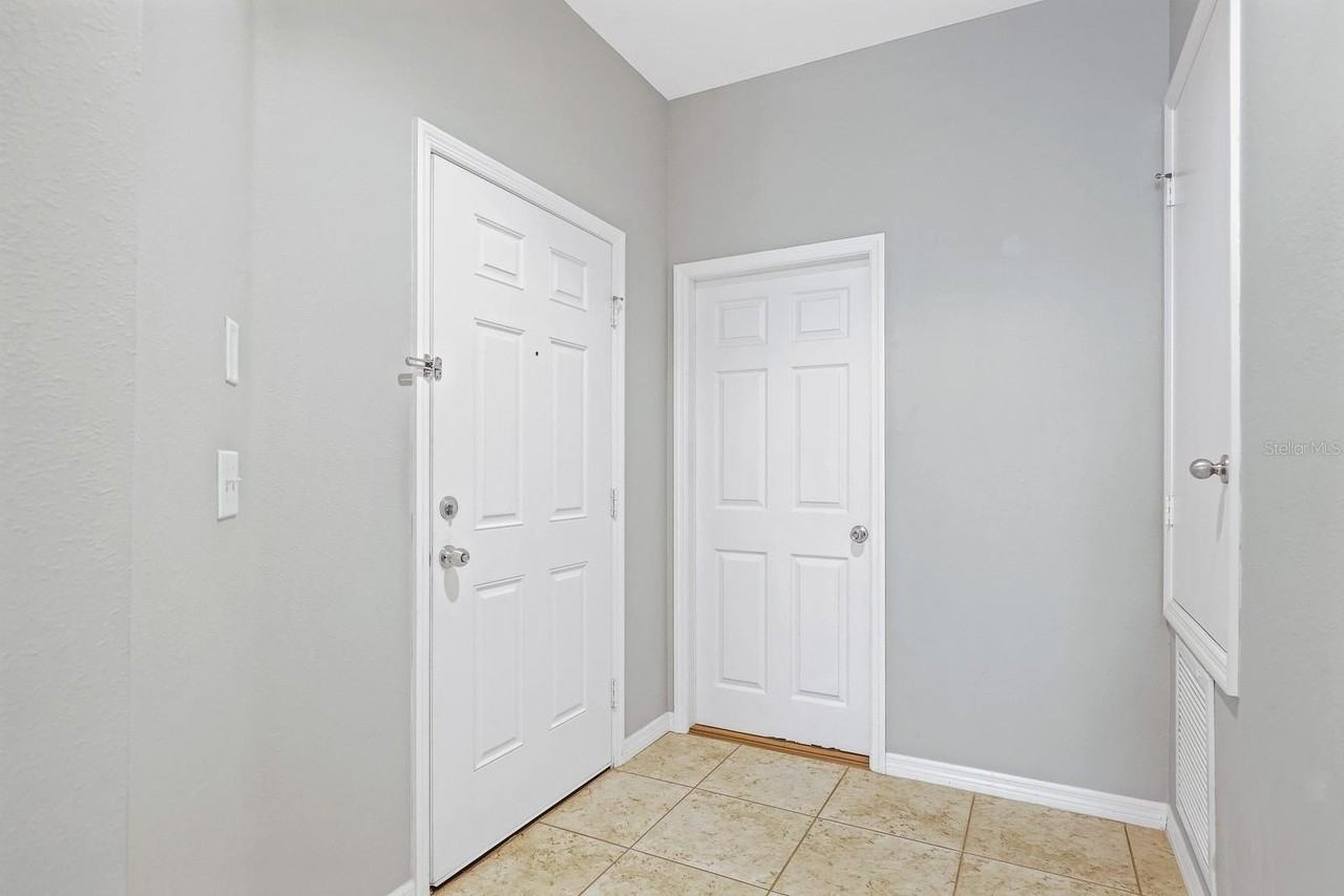 5221 Bannister Park Ln - Photo 6 of 33