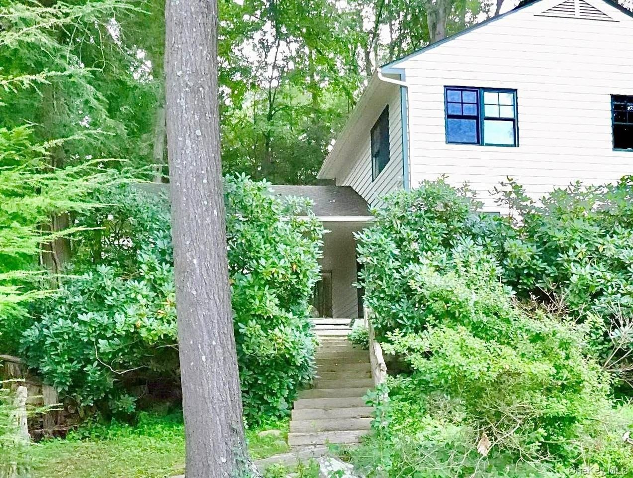56 Twin Lakes Rd - Photo 2 of 4
