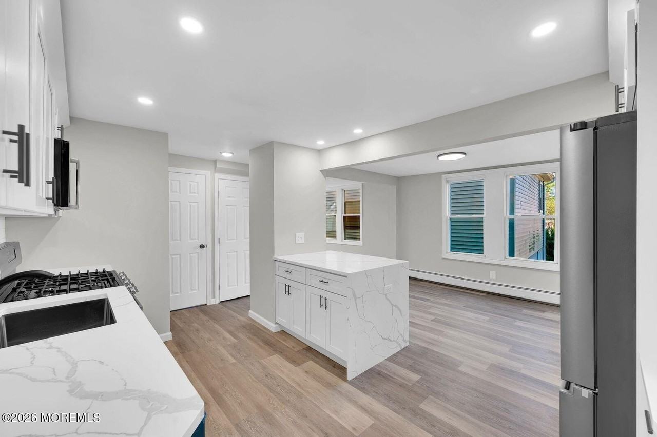 3 Monmouth Ave - Photo 5 of 32