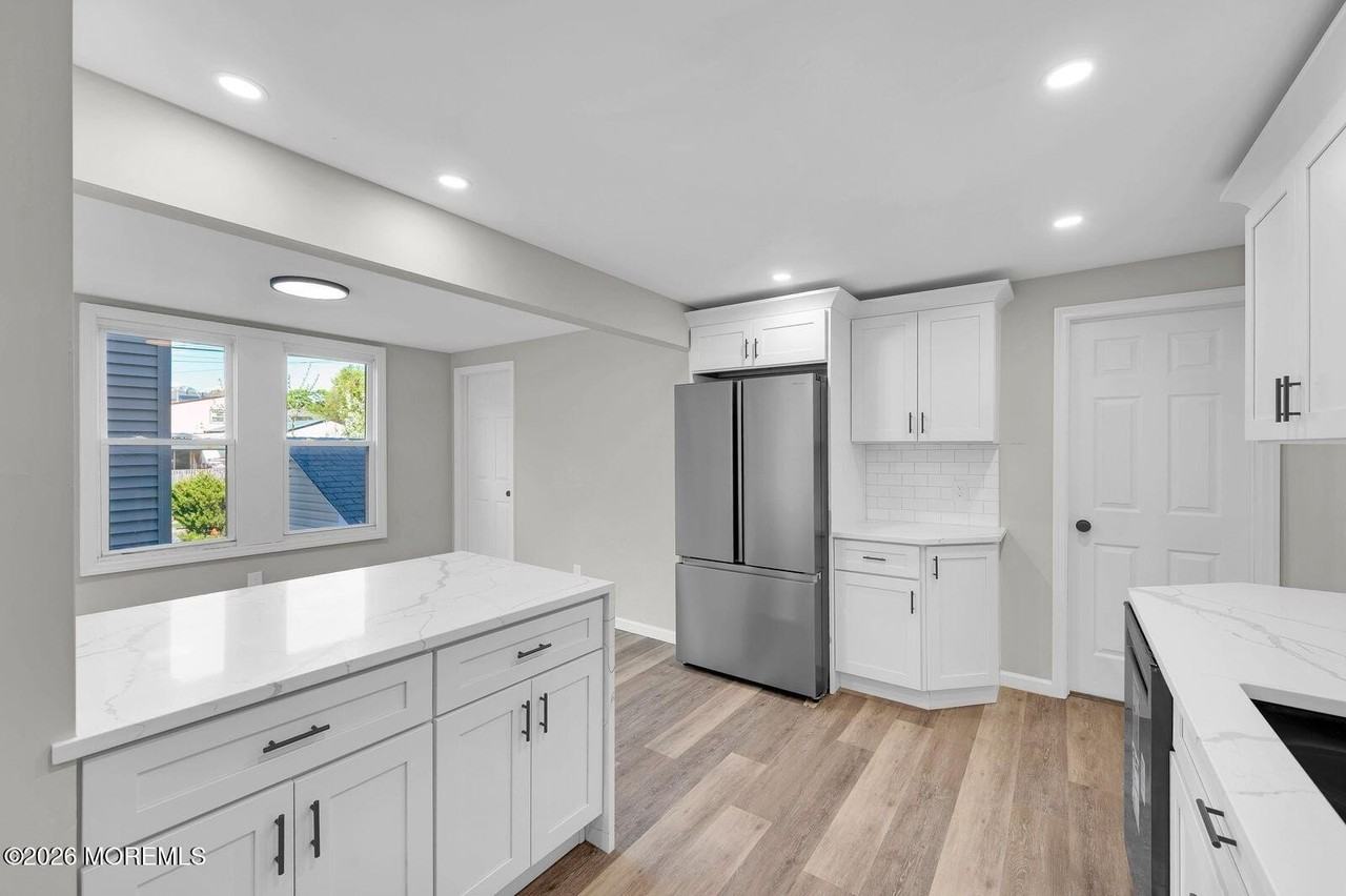 3 Monmouth Ave - Photo 7 of 32