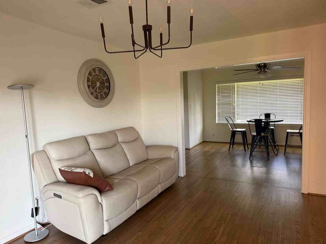 Saxon Dr - Photo 2 of 18
