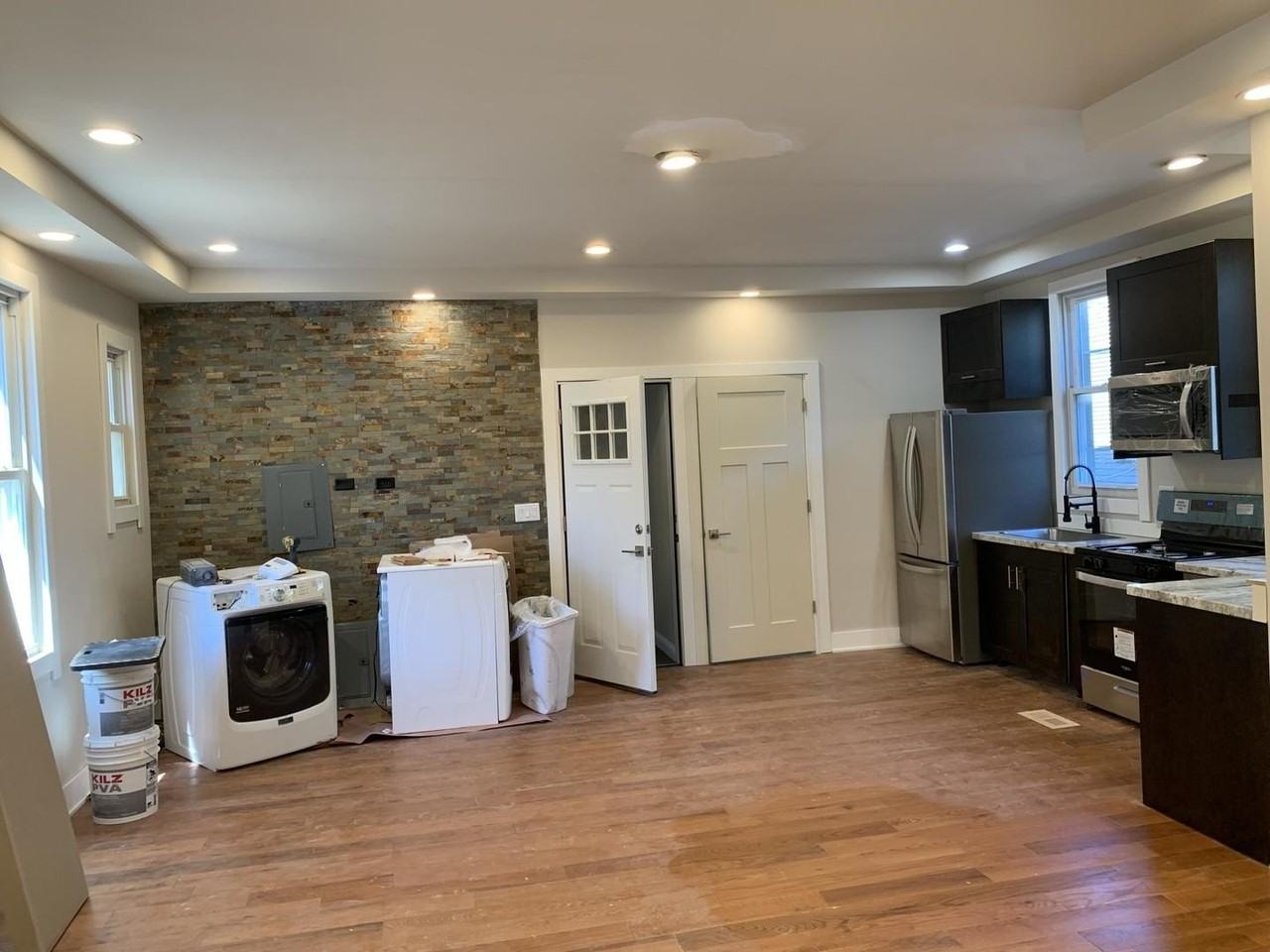 2418 N Washtenaw Ave #2418 - Photo 3 of 22