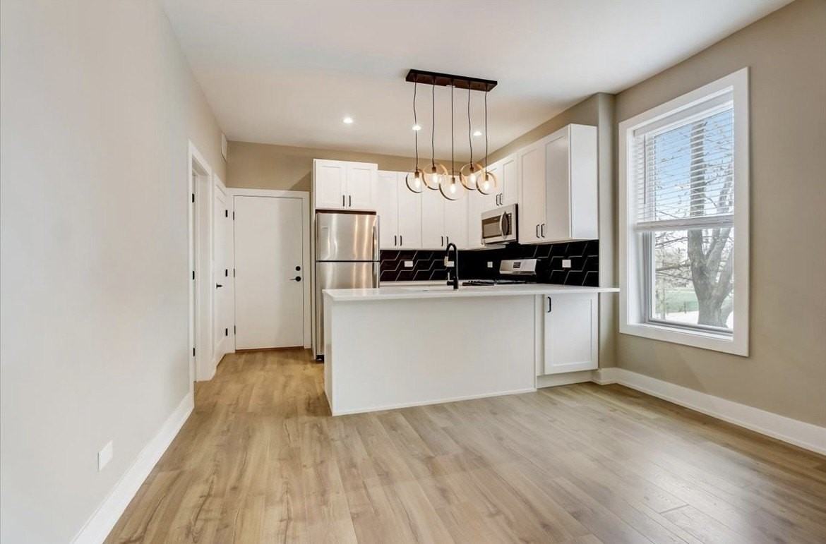 3001 N Sawyer Ave #1E - Photo 4 of 17