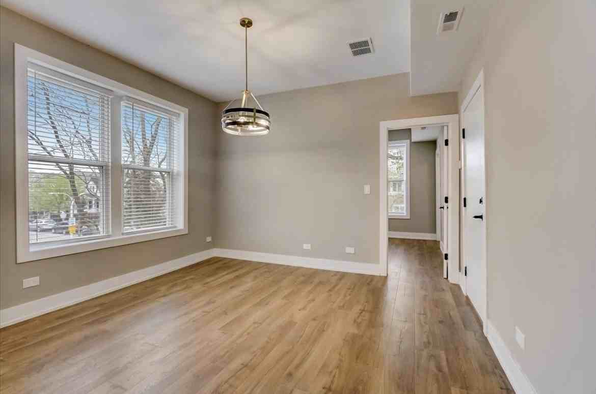3001 N Sawyer Ave #1E - Photo 5 of 17