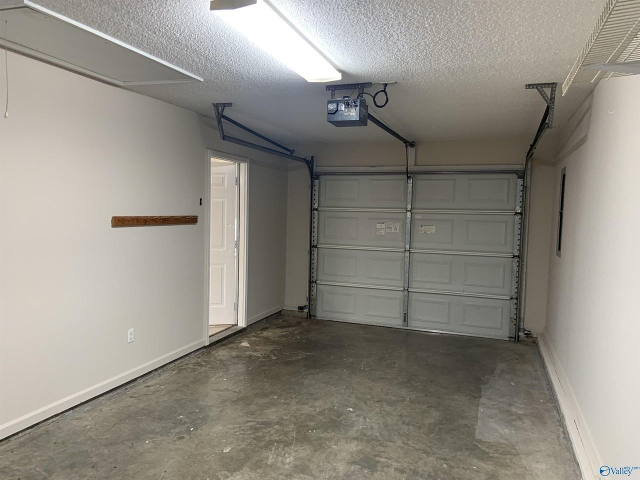 2721 Columns Way Sw - Photo 3 of 8