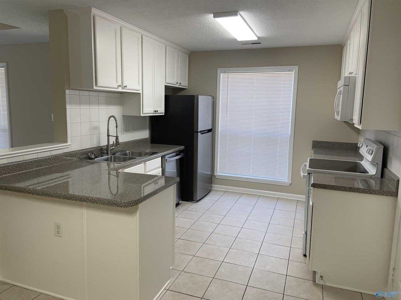 2721 Columns Way Sw - Photo 7 of 8
