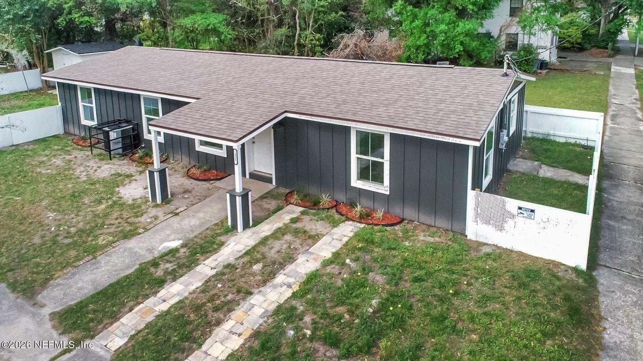 1422 Stafford St - Photo 2 of 8