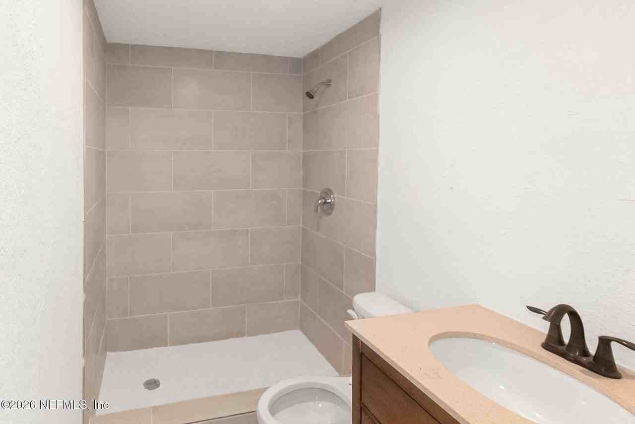 1422 Stafford St - Photo 4 of 8
