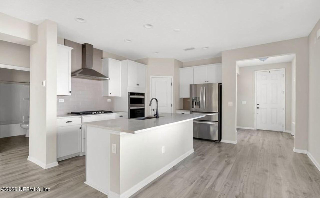 356 Bermudez Way - Photo 5 of 33