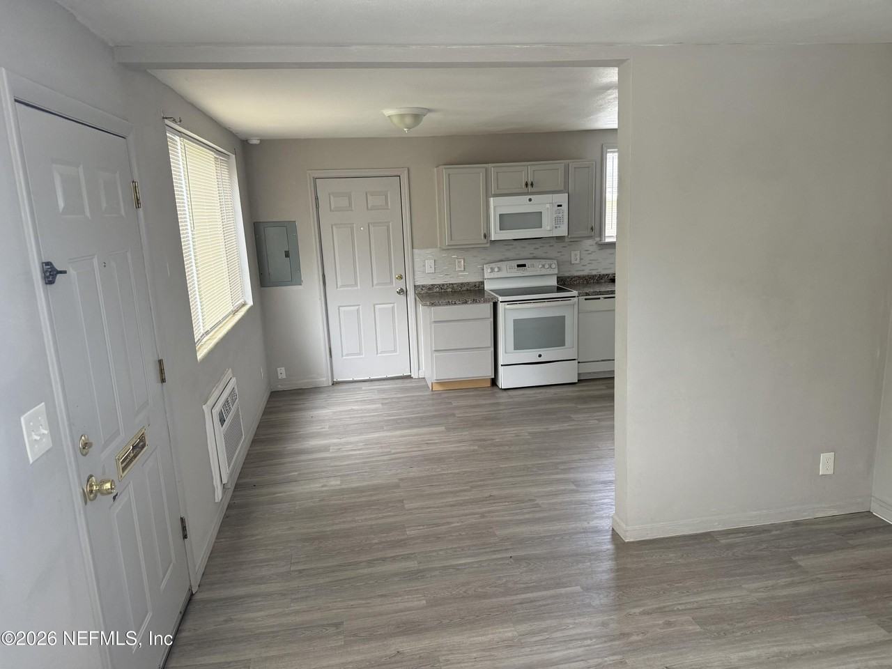 5659 Ansley St - Photo 6 of 14
