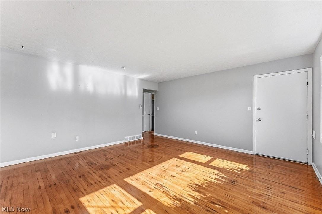 473 E 222nd St #473DN - Photo 3 of 22