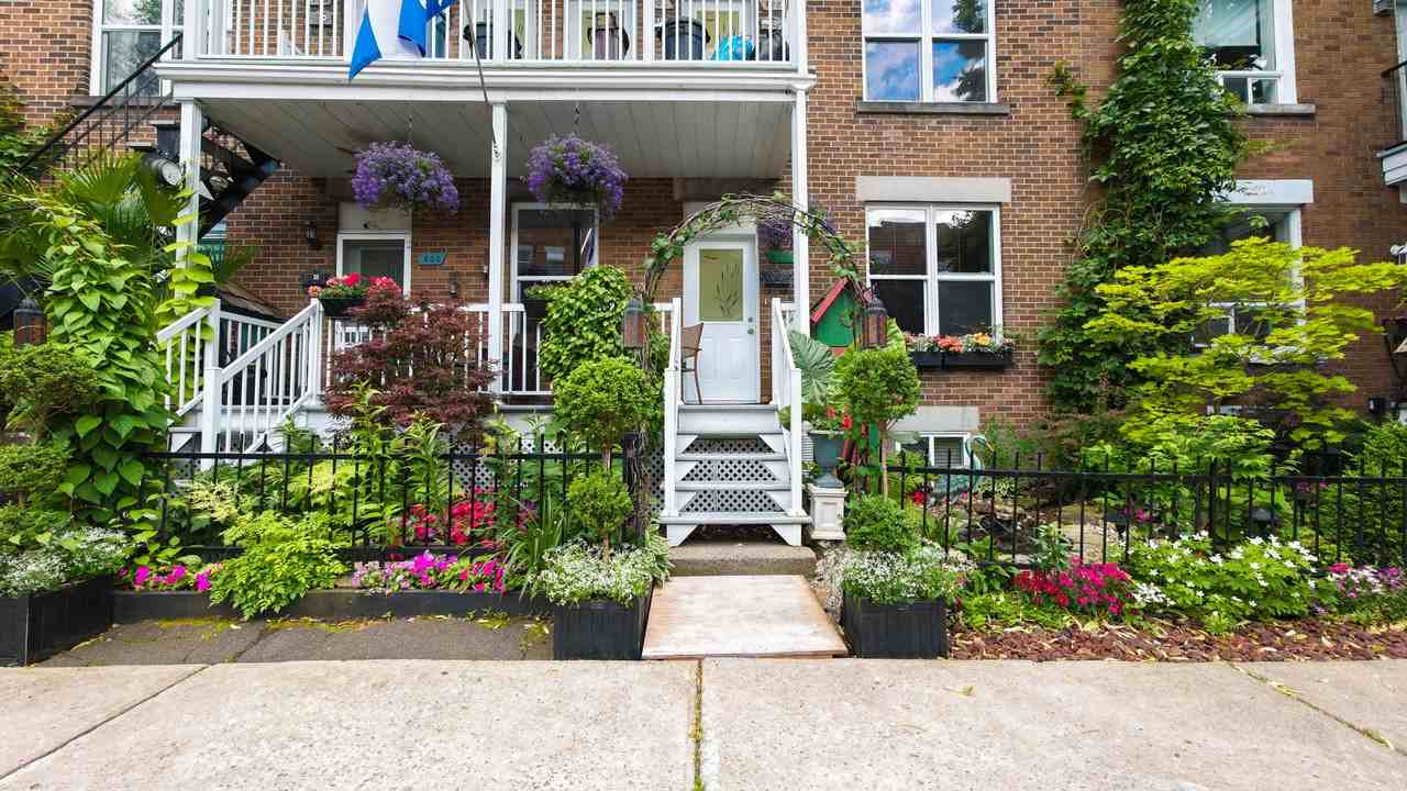 802 4e Avenue - Photo 3 of 27