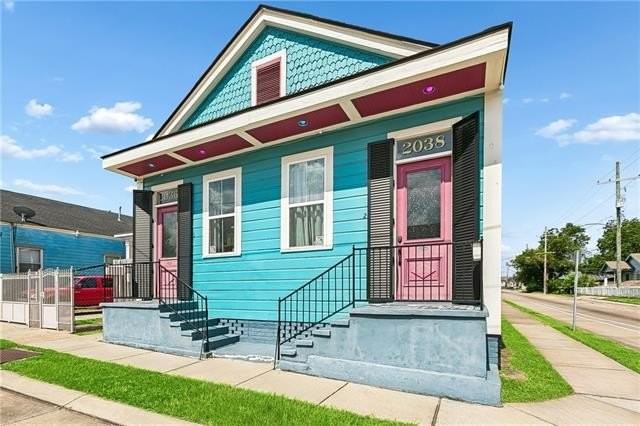 2038 Spain St - Photo 2 of 8