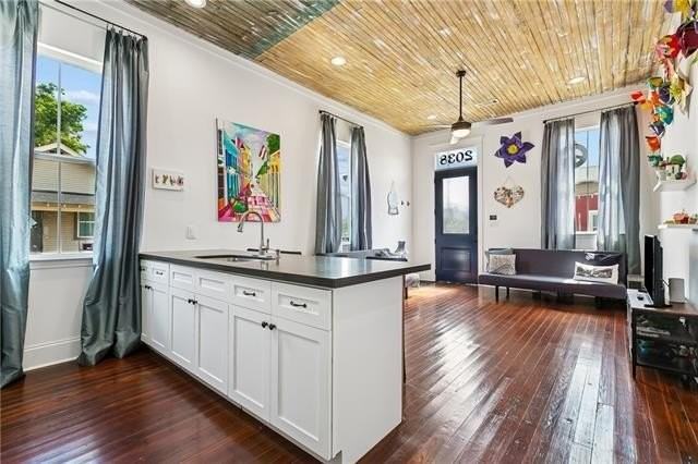 2038 Spain St - Photo 4 of 8