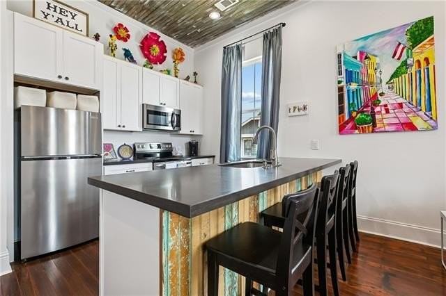 2038 Spain St - Photo 5 of 8
