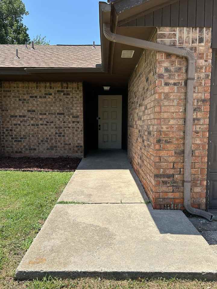 214 Falcon Ct #1 - Photo 2 of 29