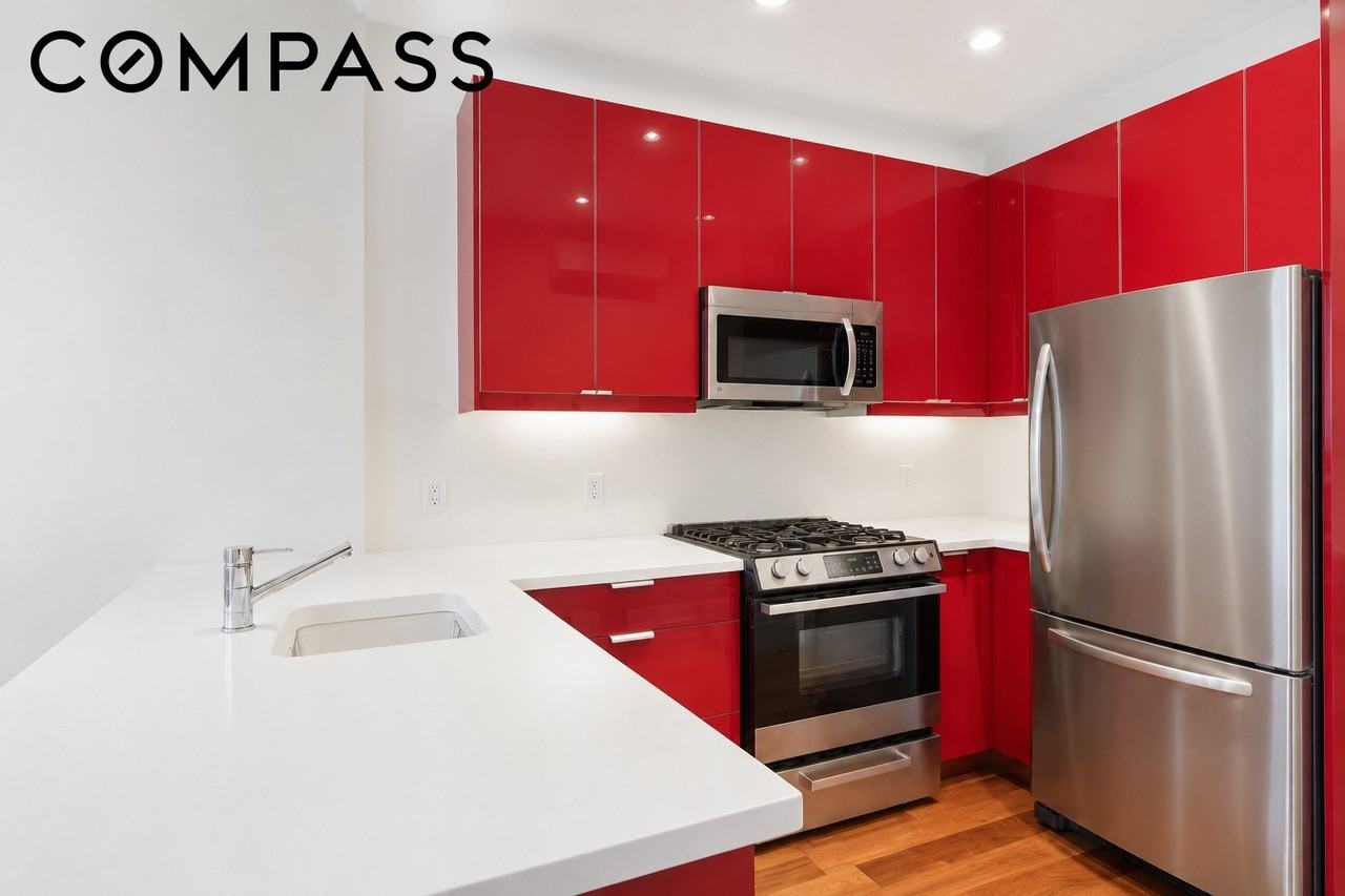 251 W 121st St #3 - Photo 6 of 10