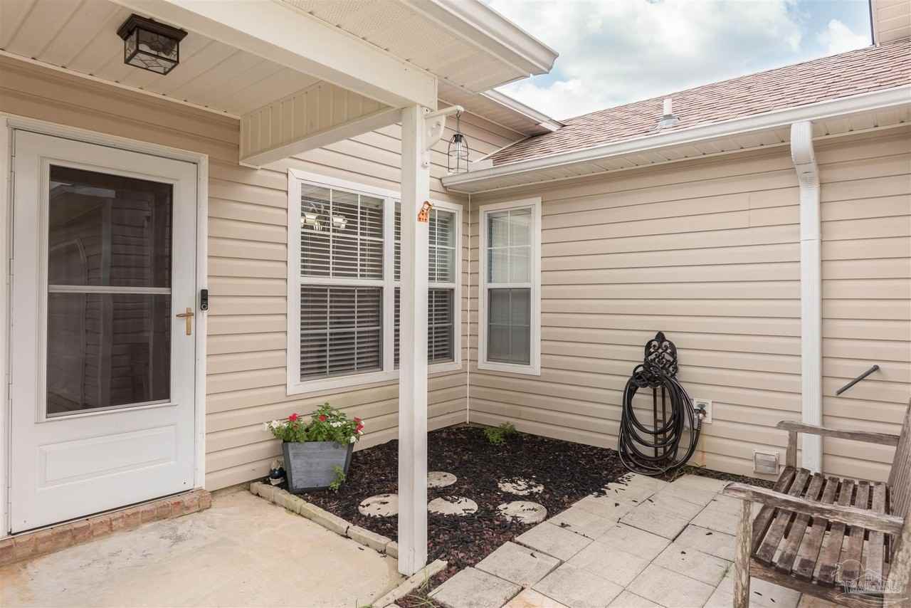 617 Hanley Downs Dr - Photo 2 of 25
