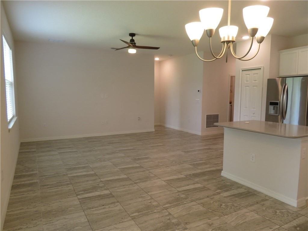 368 Sandcrest Cir - Photo 4 of 10