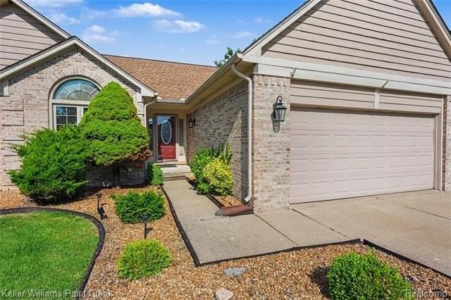 34335 Heartsworth Ln - Photo 4 of 30