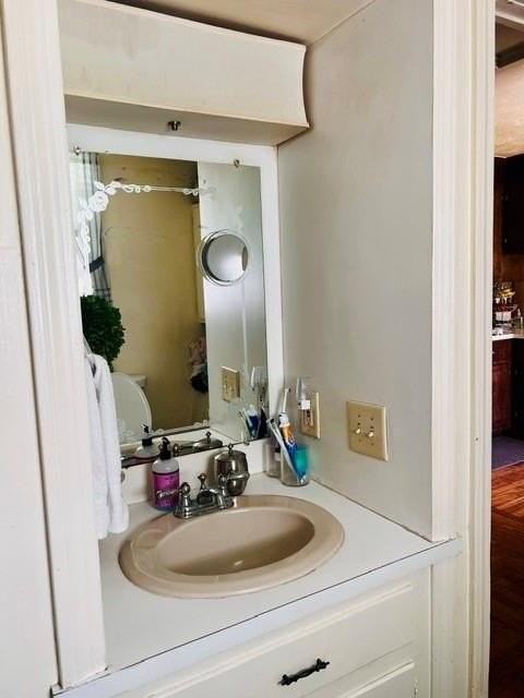 47 Sherman Ave - Photo 6 of 9
