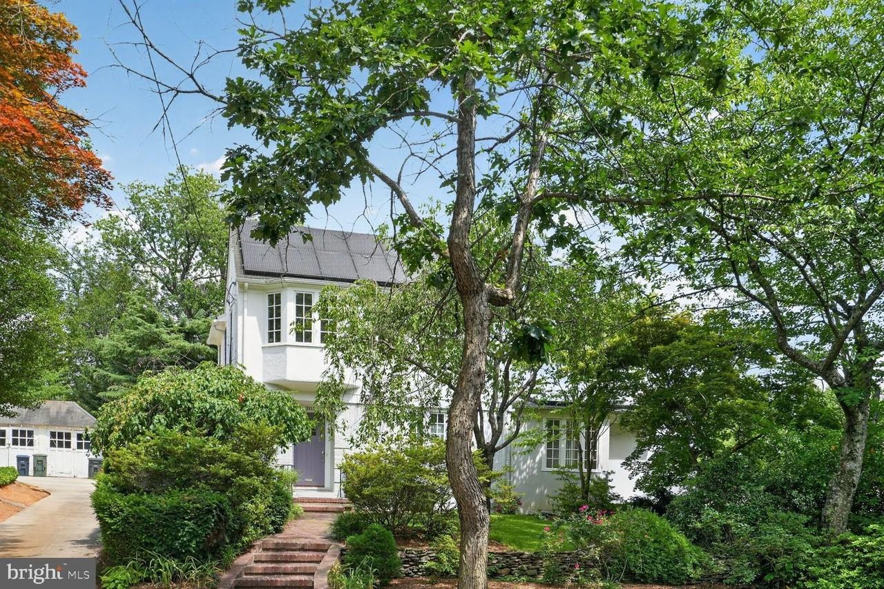 3113 45th St Nw - Photo 3 of 46