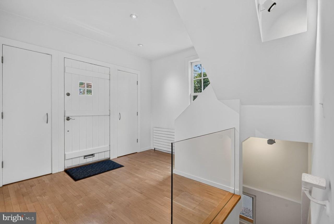 3113 45th St Nw - Photo 5 of 46