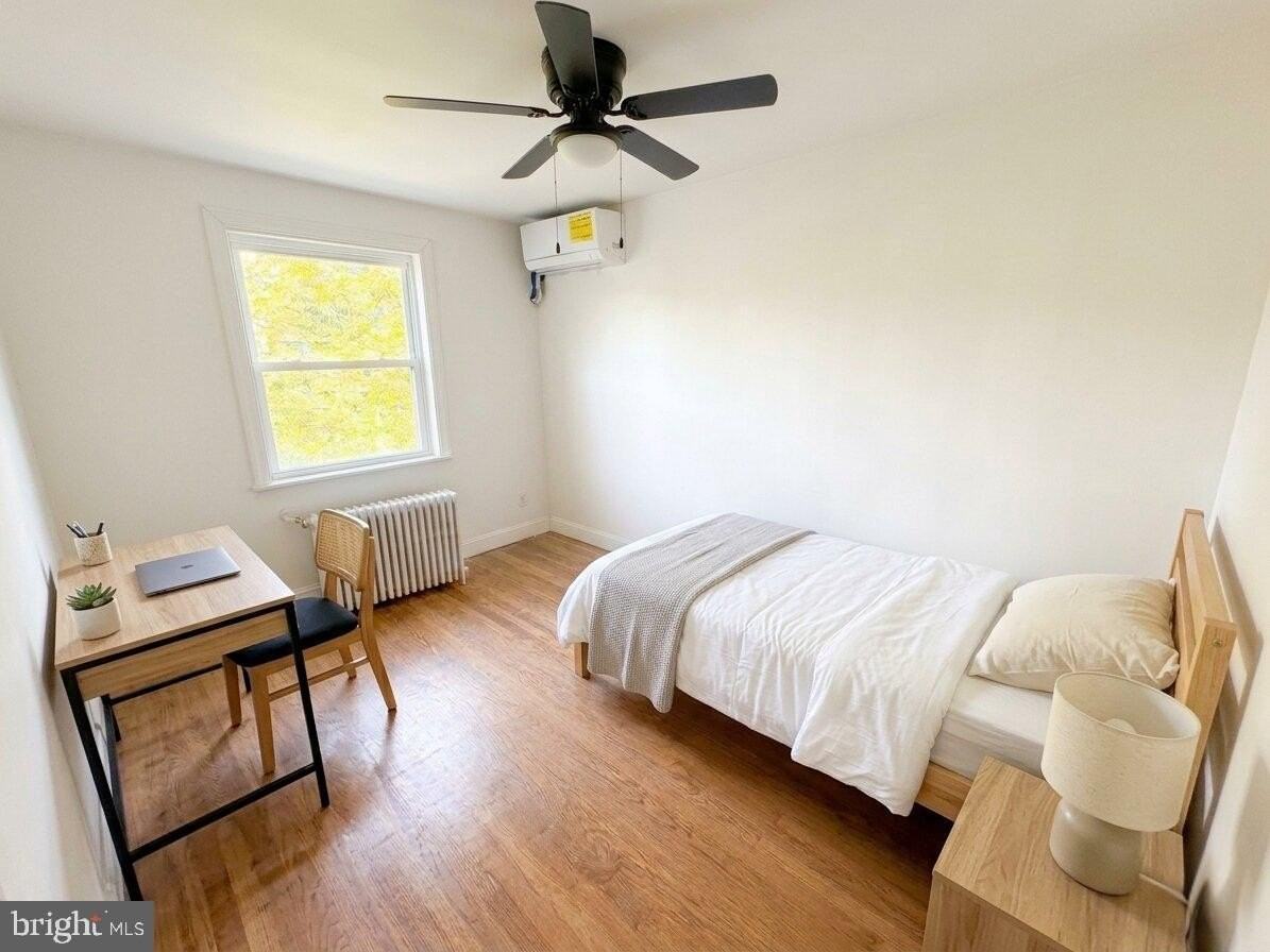 1835 Corcoran St Ne - Photo 5 of 12