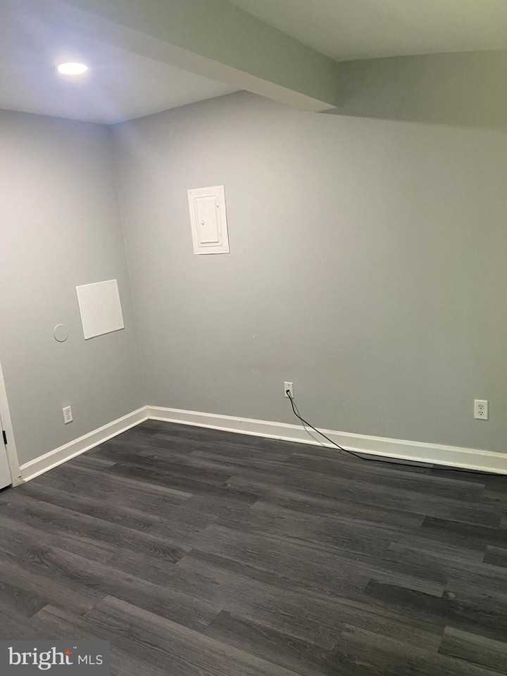 452 Graythorn Rd - Photo 5 of 16