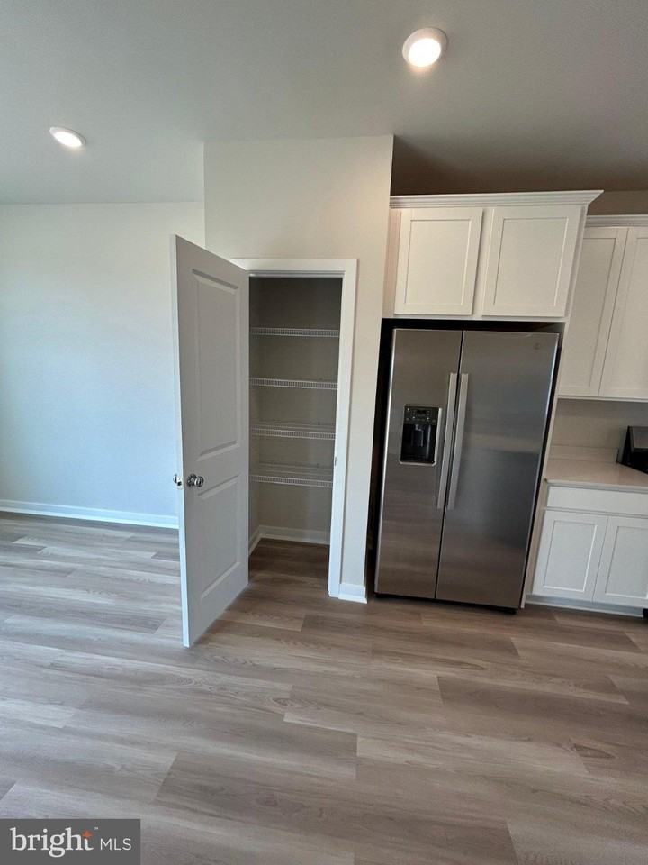 38 Barnes Way - Photo 2 of 24
