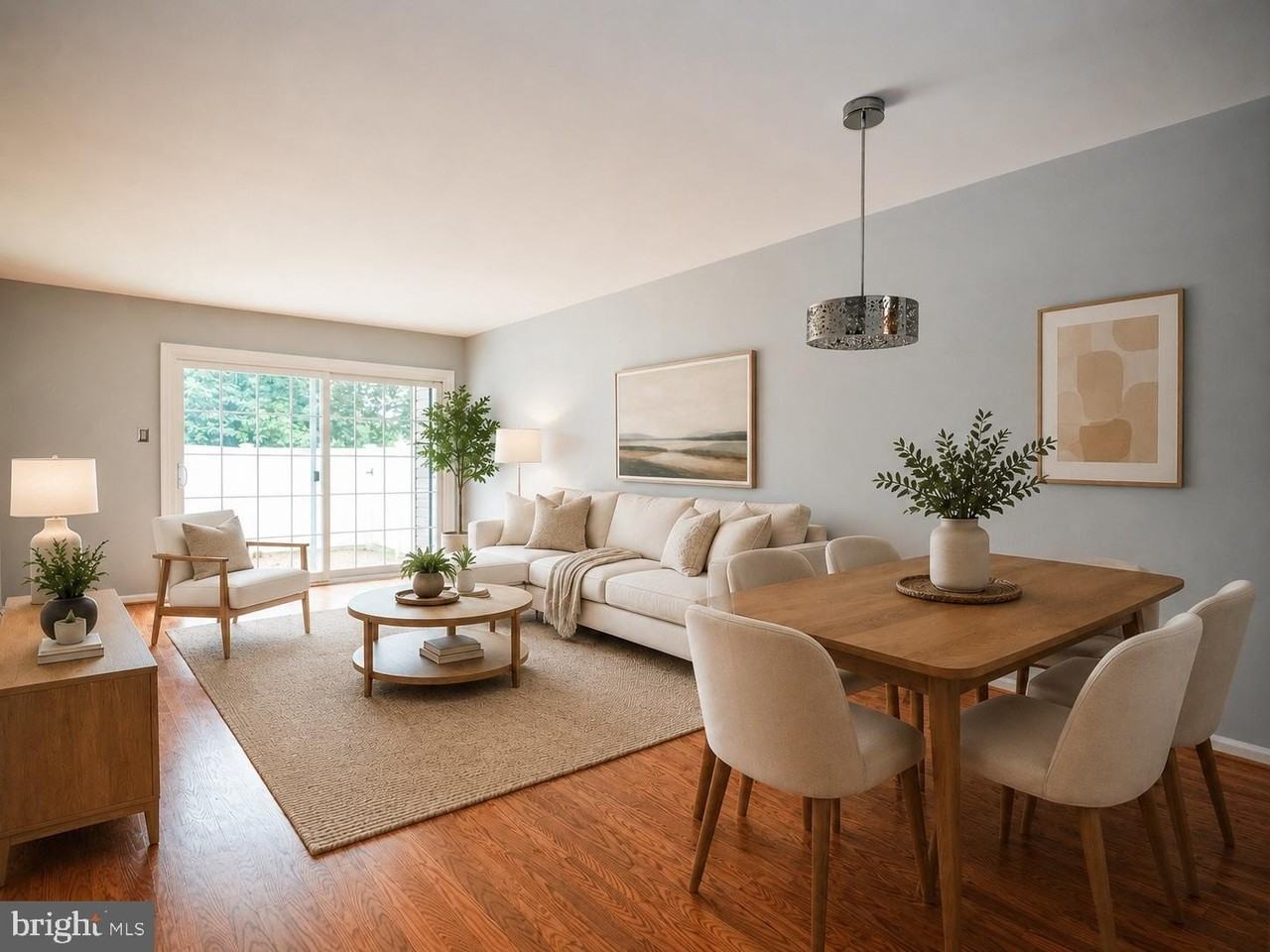 16012 Beacon Hill Dr - Photo 2 of 20